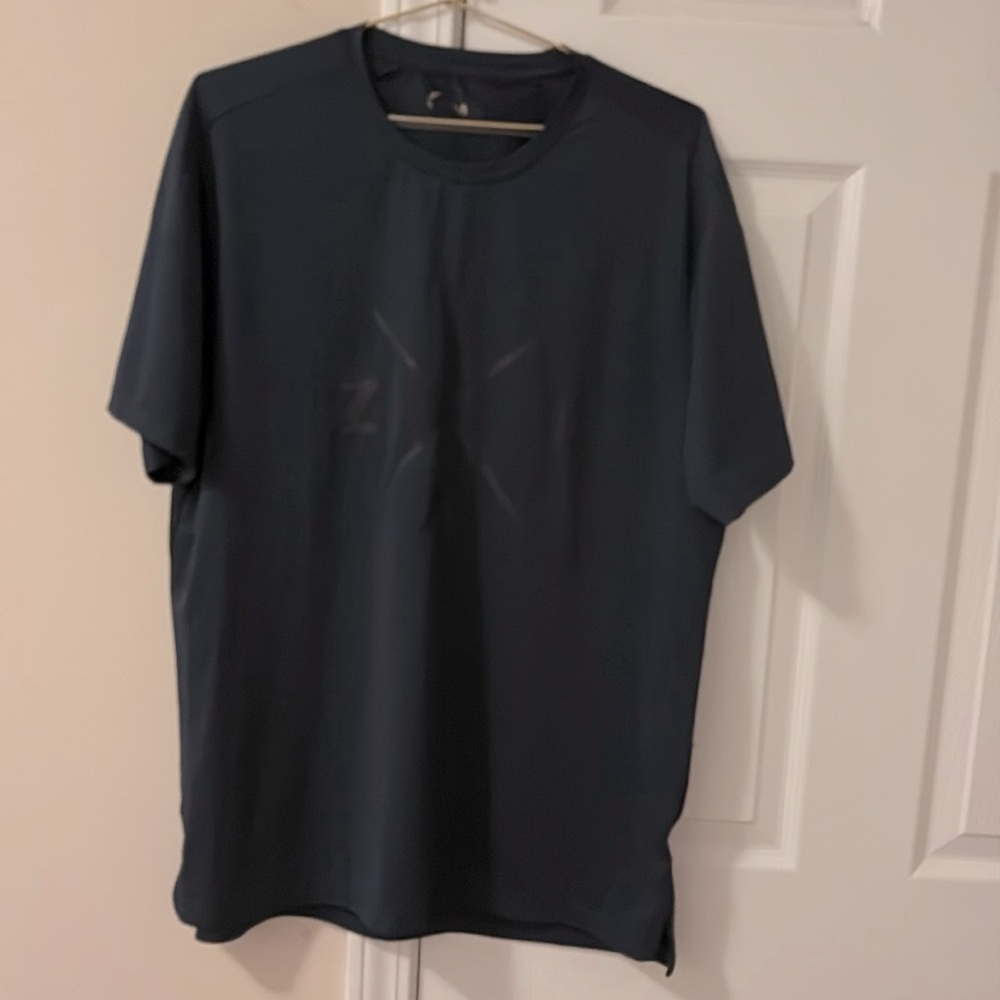Zyia Men’s Training Tee Color Blue Size Medium